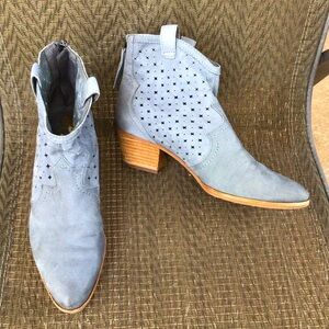 Sam Edelman REYNOLDS Suede Western Ankle Boots